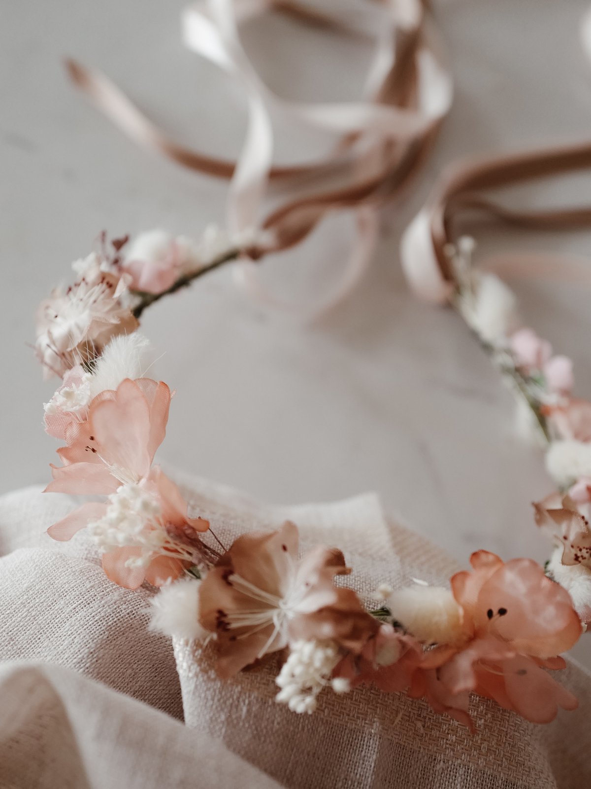 Flowercrown in Apricot